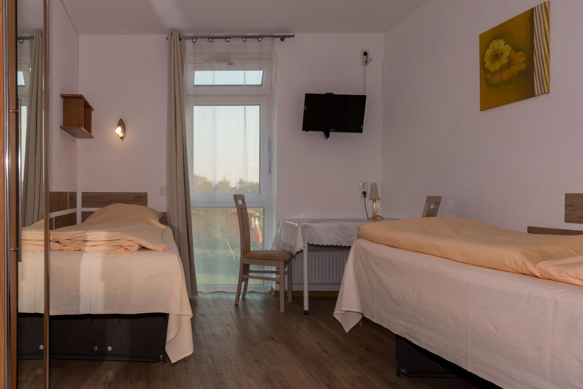 I-Motel Obertshausen Dış mekan fotoğraf