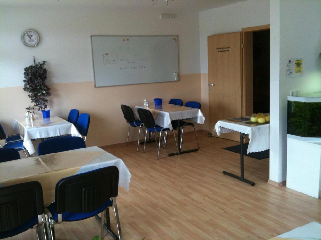 I-Motel Obertshausen Dış mekan fotoğraf