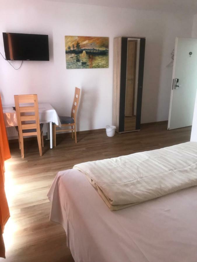 I-Motel Obertshausen Dış mekan fotoğraf